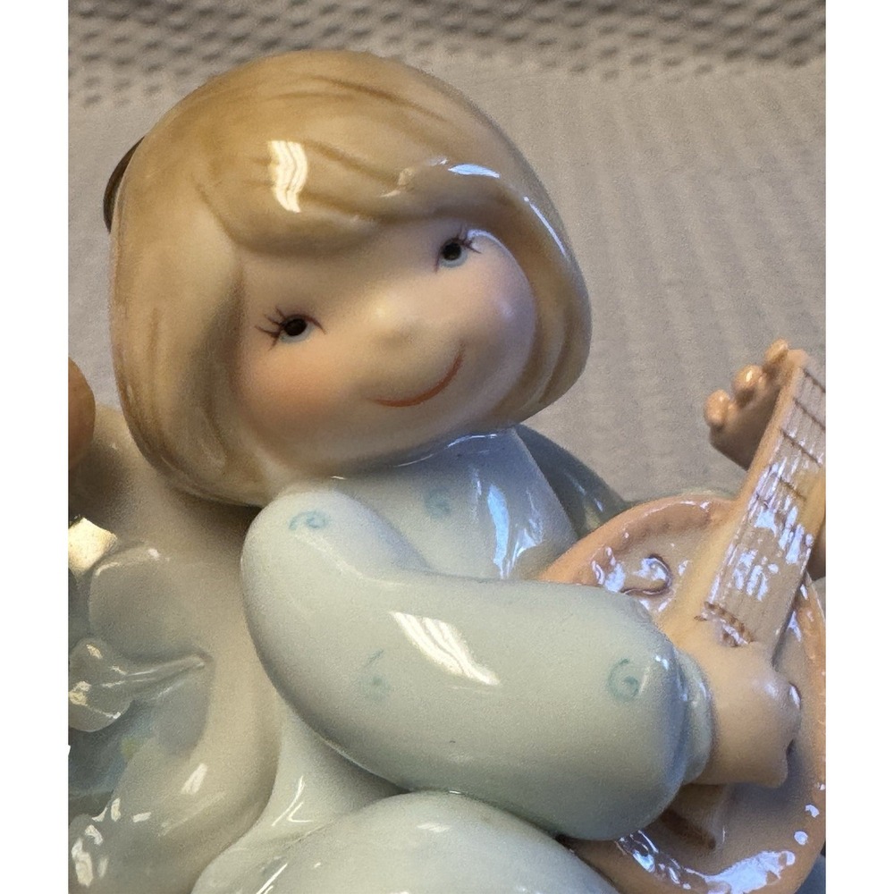 Vintage Lefton Christopher Collection Angel Playing Mandolin Hand Painted - Picture 7 of 10